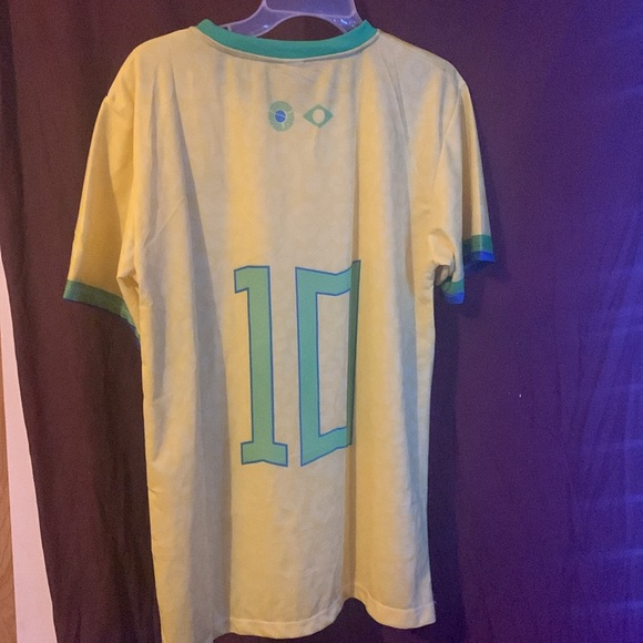 Team Brasil shirt/jersey. Authentic from and bought in São Paulo Brazil! - Picture 2 of 3